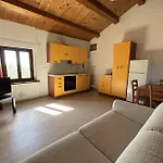Il Vecchio Scornabecco Κατάλυμα σε φάρμα Scapezzano